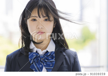 制服の女子学生 高校生 中学生 91039359
