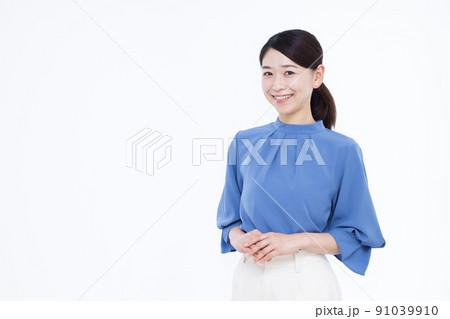 笑顔の30代ビジネスウーマン 91039910