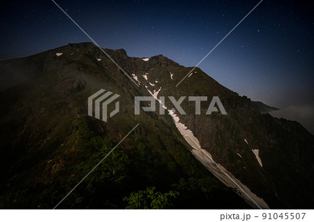 (群馬県)星空と谷川岳・西黒尾根 (群馬県)星空と谷川岳・西黒尾根 91045507