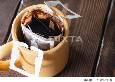 ドリップ式のホットコーヒー。 ドリップ式のホットコーヒー。 91047416