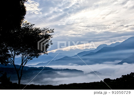 台湾の雲海 南投県武界の秘境 Sea clouds in Taiwan Nantou 台湾の雲海 南投県武界の秘境 Sea clouds in Taiwan Nantou 91050729