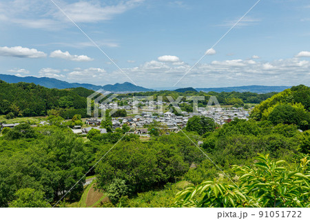2022年6月8日の飛鳥 石舞台古墳周辺の棚田 上居から橘寺、川原寺跡、畝傍山と二上山 2022年6月8日の飛鳥 石舞台古墳周辺の棚田 上居から橘寺、川原寺跡、畝傍山と二上山 91051722
