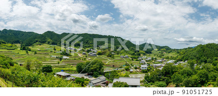 2022年6月8日の飛鳥 石舞台古墳周辺の棚田 パノラマ 上居から上居と阪田と稲渕の棚田 2022年6月8日の飛鳥 石舞台古墳周辺の棚田 パノラマ 上居から上居と阪田と稲渕の棚田 91051725