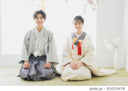 婚礼　和装　白無垢　正座 91053458