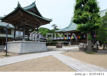 十三詣りで有名な村松山 虚空蔵堂本堂と鐘楼堂 十三詣りで有名な村松山 虚空蔵堂本堂と鐘楼堂 91054823