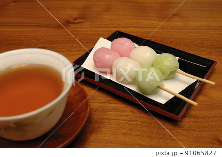 お茶菓子　三色団子 91065827