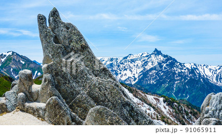 初夏の燕岳登山(イルカ岩と槍ヶ岳) 初夏の燕岳登山(イルカ岩と槍ヶ岳) 91065911