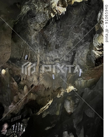 北海道当麻町の鍾乳洞 91065940