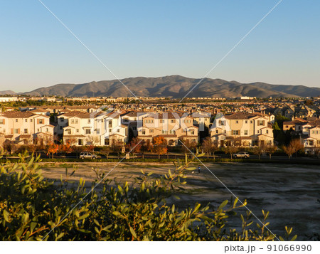 Houses, roofs and the mountain, Chula Vista, California, USA 91066990