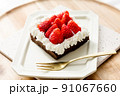 お店で購入したような手作りいちごケーキ 91067660