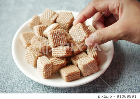 detail short of wafer roll chocolate detail short of wafer roll chocolate 91069991