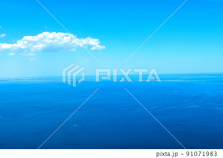 展望台から見た壮大なサロマ湖の眺望 展望台から見た壮大なサロマ湖の眺望 91071983