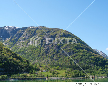 small village of Eidfjord in norway 91074588