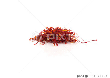 Dried saffron spice isolated 91075503