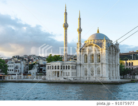 Ortakoy Mosque Istanbul Bosphorus Strait High Quality Close-up Photo Ortakoy Mosque Istanbul Bosphorus Strait High Quality Close-up Photo 91075977