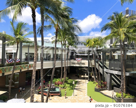 『ハワイ』アラモアナショッピングセンタ− 91076384