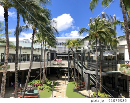 『ハワイ』アラモアナショッピングセンタ− 91076386