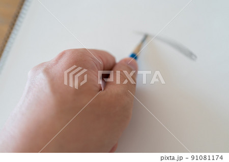 鉛筆デッサン 91081174