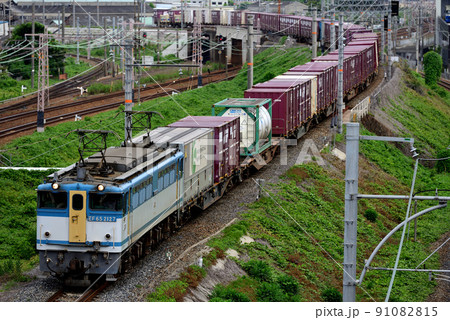 北方貨物線を行くEF652127コンテナ貨物列車 北方貨物線を行くEF652127コンテナ貨物列車 91082815