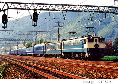 はーちゃん　国鉄時代の東海道本線快速のサインボード 2003年 東海道線を走るEF651136マヤ検付きブルートレインなはの