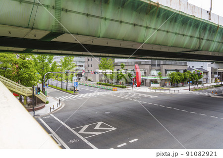 大阪市西区西本町　中央大通　阿波座1交差点 91082921