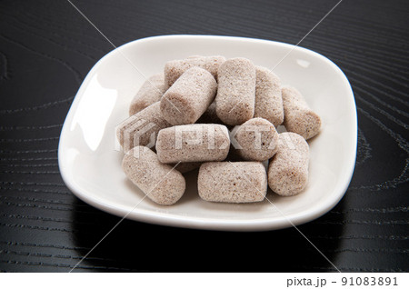 愛媛県産の駄菓子、麦こがし飴 愛媛県産の駄菓子、麦こがし飴 91083891