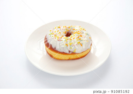 シュガー フロスト ドーナッツ 白背景 91085192