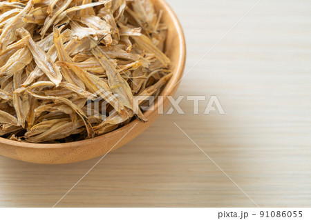 dried small crispy fish dried small crispy fish 91086055