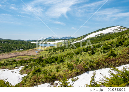 一切経山から望む　蓬莱山　磐梯山　残雪 91088001
