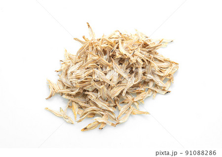 dried small crispy fish on white background 91088286
