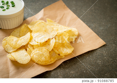 potato chips with sour cream 91088785