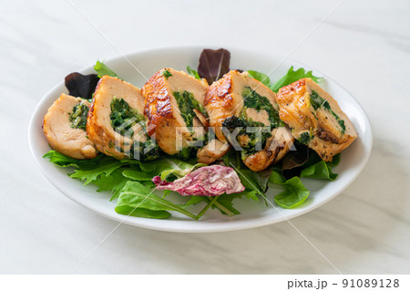 chicken breast stuffed with cheese and spinach 91089128
