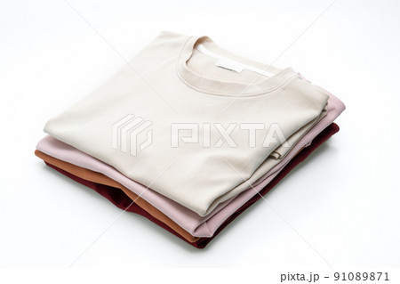 fold t-shirt on white background 91089871