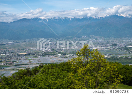 長峰山からの北アルプスの景色【長野県安曇野市】 長峰山からの北アルプスの景色【長野県安曇野市】 91090788