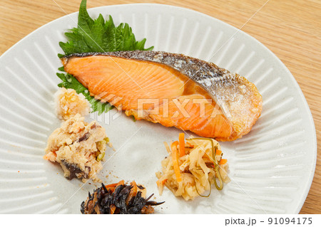 焼き魚定食　朝定食 91094175