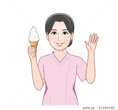 ソフトクリームを持った女性 91094582