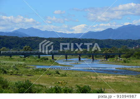 秋の多摩川　昭島市多摩大橋付近 91094987