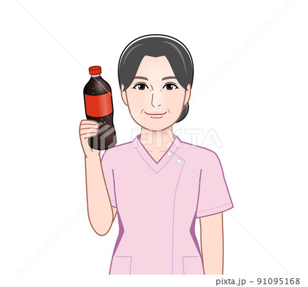 炭酸ジュースを飲む女性 91095168