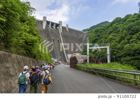 遠足　校外学習　あいかわ公園　宮ヶ瀬ダム　観光放流 91100722