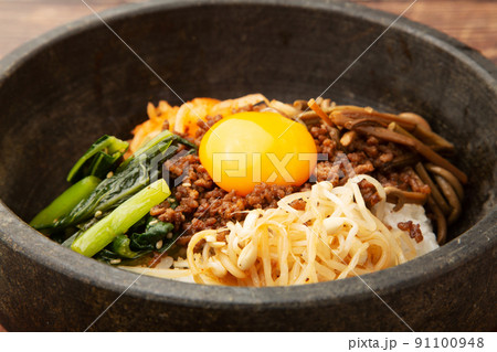 石焼ビビンバ 91100948