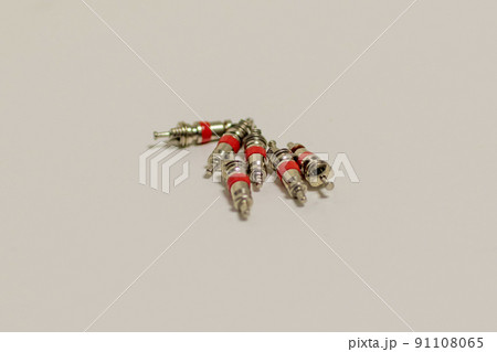 赤いラインが入った耐熱バルブコア、通称赤ムシ 赤いラインが入った耐熱バルブコア、通称赤ムシ 91108065