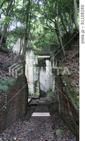 群馬県 藪塚 石切り場跡 群馬県 藪塚 石切り場跡 91108260