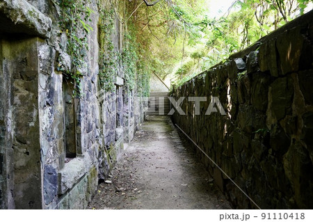 火ノ山砲台跡第4砲台地下倉庫・火の山公園 火ノ山砲台跡第4砲台地下倉庫・火の山公園 91110418