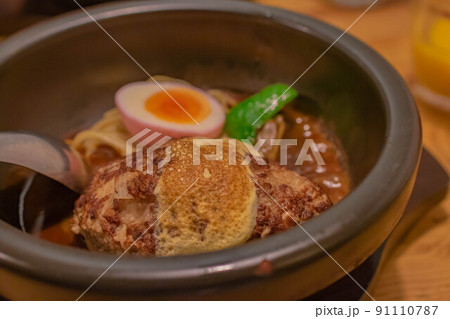 熱々のハンバーグ 91110787