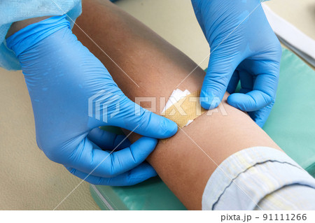 Nurse taking blood sample to make a test in laboratory Nurse taking blood sample to make a test in laboratory 91111266