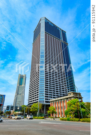 神奈川県　横浜市　中区北仲通の都市風景　ザ・タワー横浜北仲 91115942