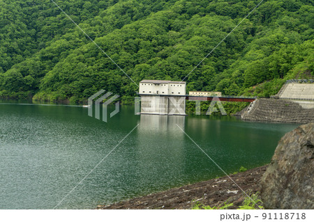 徳山湖 岐阜県揖斐川町 徳山湖 岐阜県揖斐川町 91118718