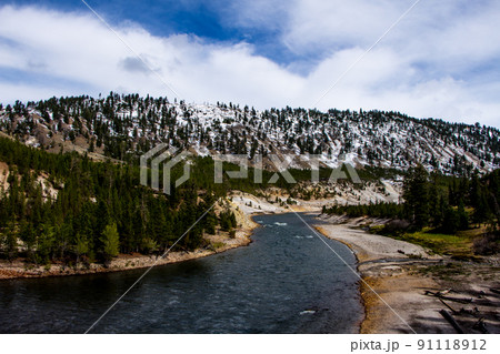 Yellowstone National Park in Autumn Yellowstone National Park in Autumn 91118912