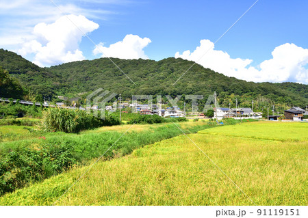 2021年夏。赤穂線の西大寺駅から播州赤穂間の車窓からの風景 2021年夏。赤穂線の西大寺駅から播州赤穂間の車窓からの風景 91119151