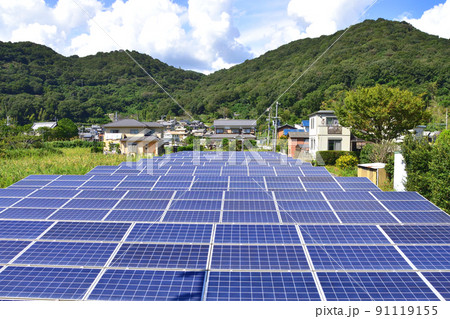 2021年夏。赤穂線の西大寺駅から播州赤穂間の車窓からの風景 2021年夏。赤穂線の西大寺駅から播州赤穂間の車窓からの風景 91119155